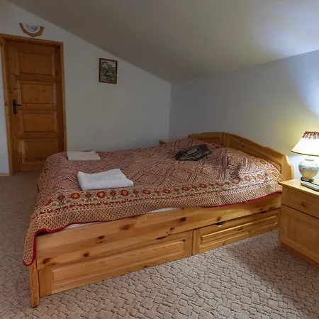 Elitza بامبوروفو